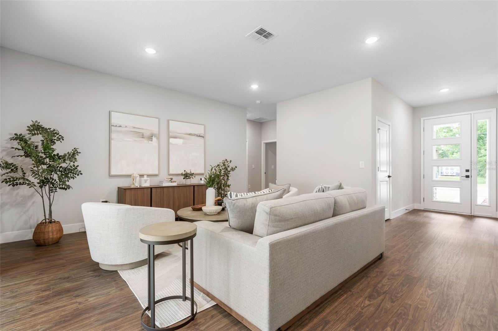 Image 3 of 23 For 140 Belleaire Drive