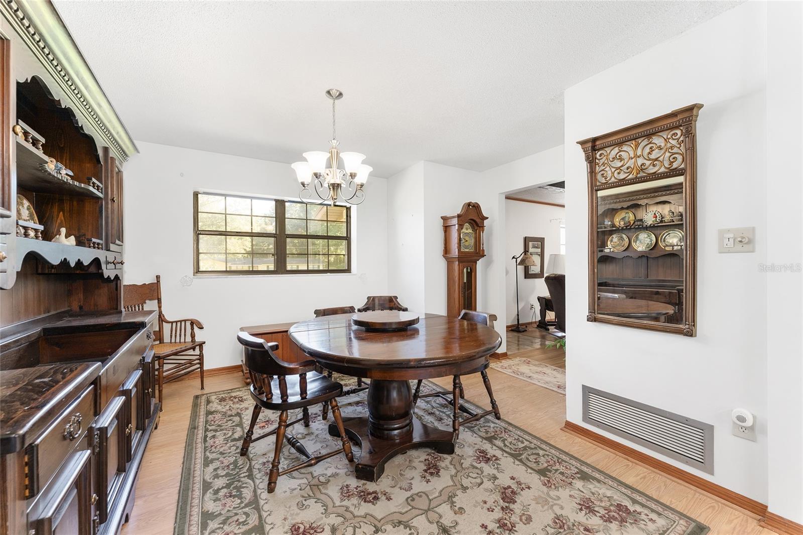 Image 21 of 87 For 11927 5th Avenue