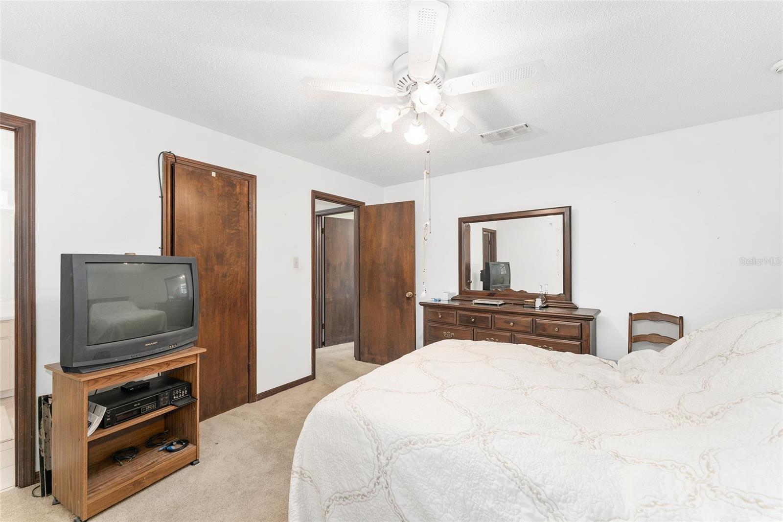 Image 35 of 87 For 11927 5th Avenue