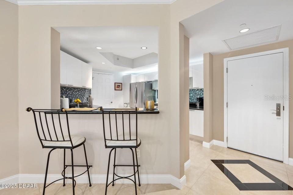 Image 11 of 51 For 231 Riverside Drive 103-1