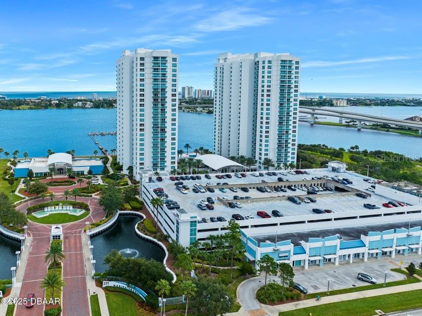 Image 33 of 51 For 231 Riverside Drive 103-1