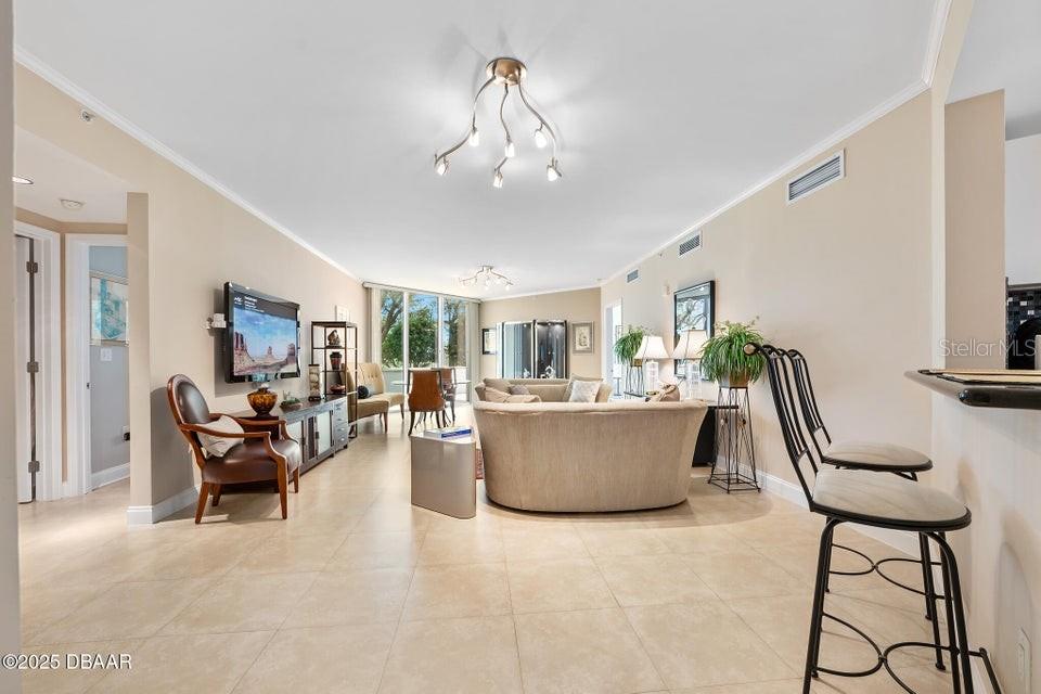 Image 4 of 51 For 231 Riverside Drive 103-1