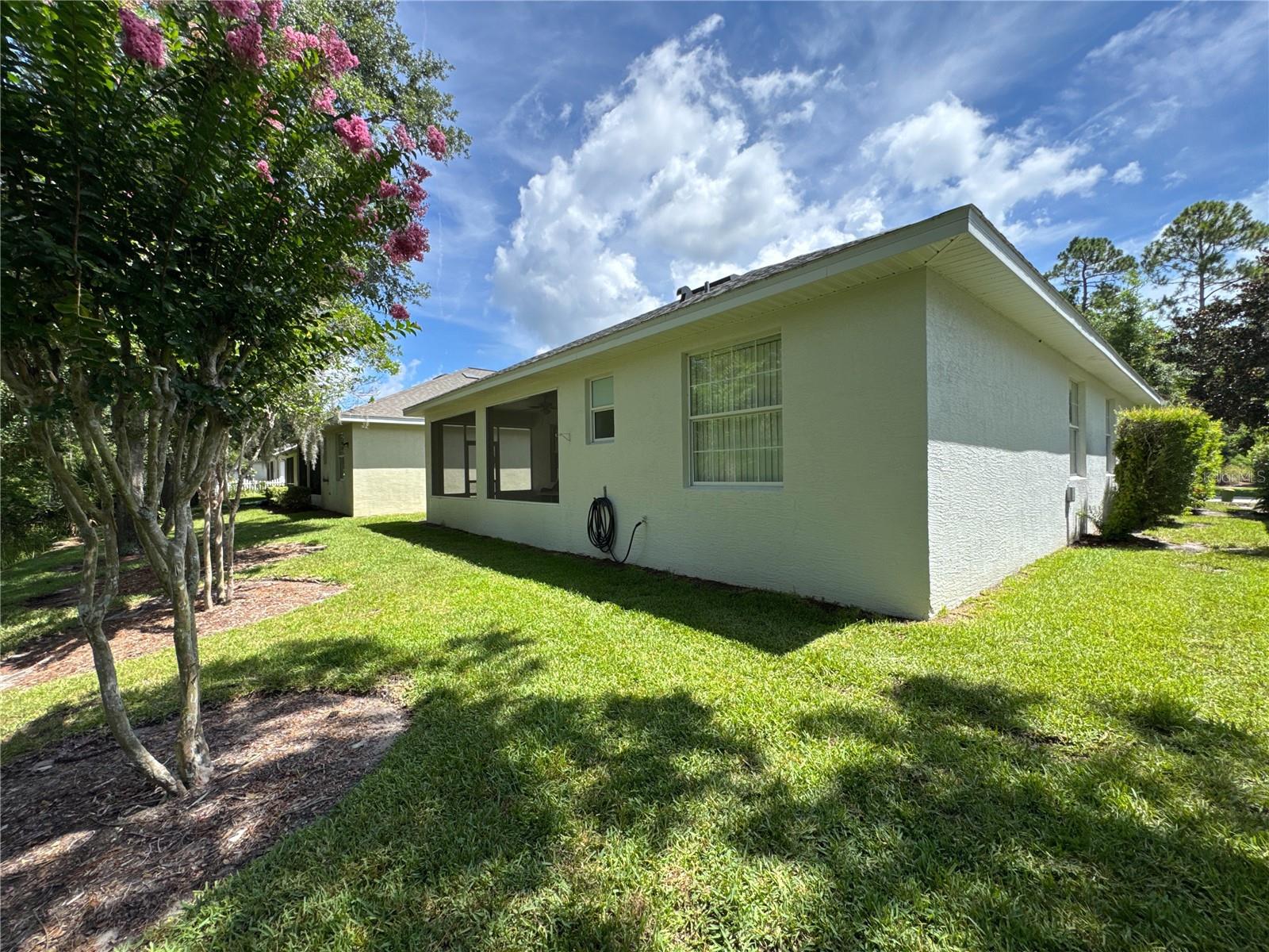 Image 18 of 44 For 37 Waterside Parkway