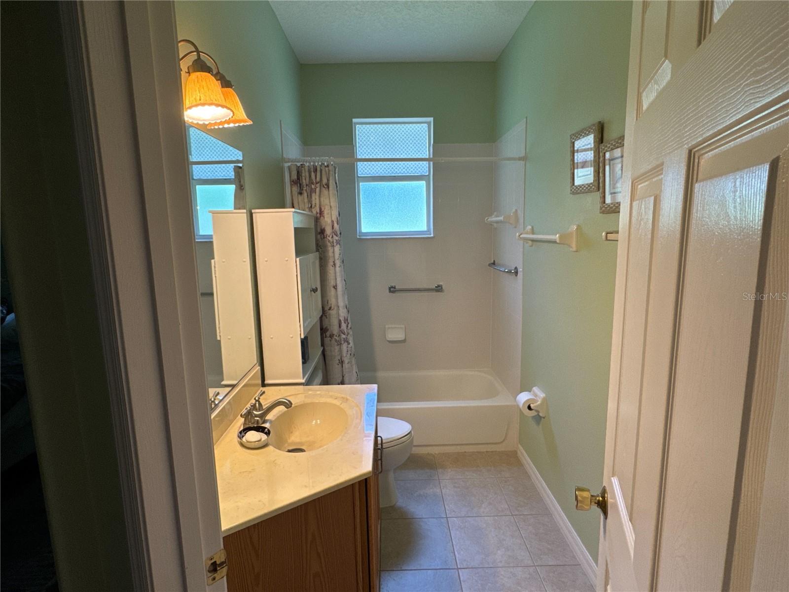 Image 6 of 44 For 37 Waterside Parkway