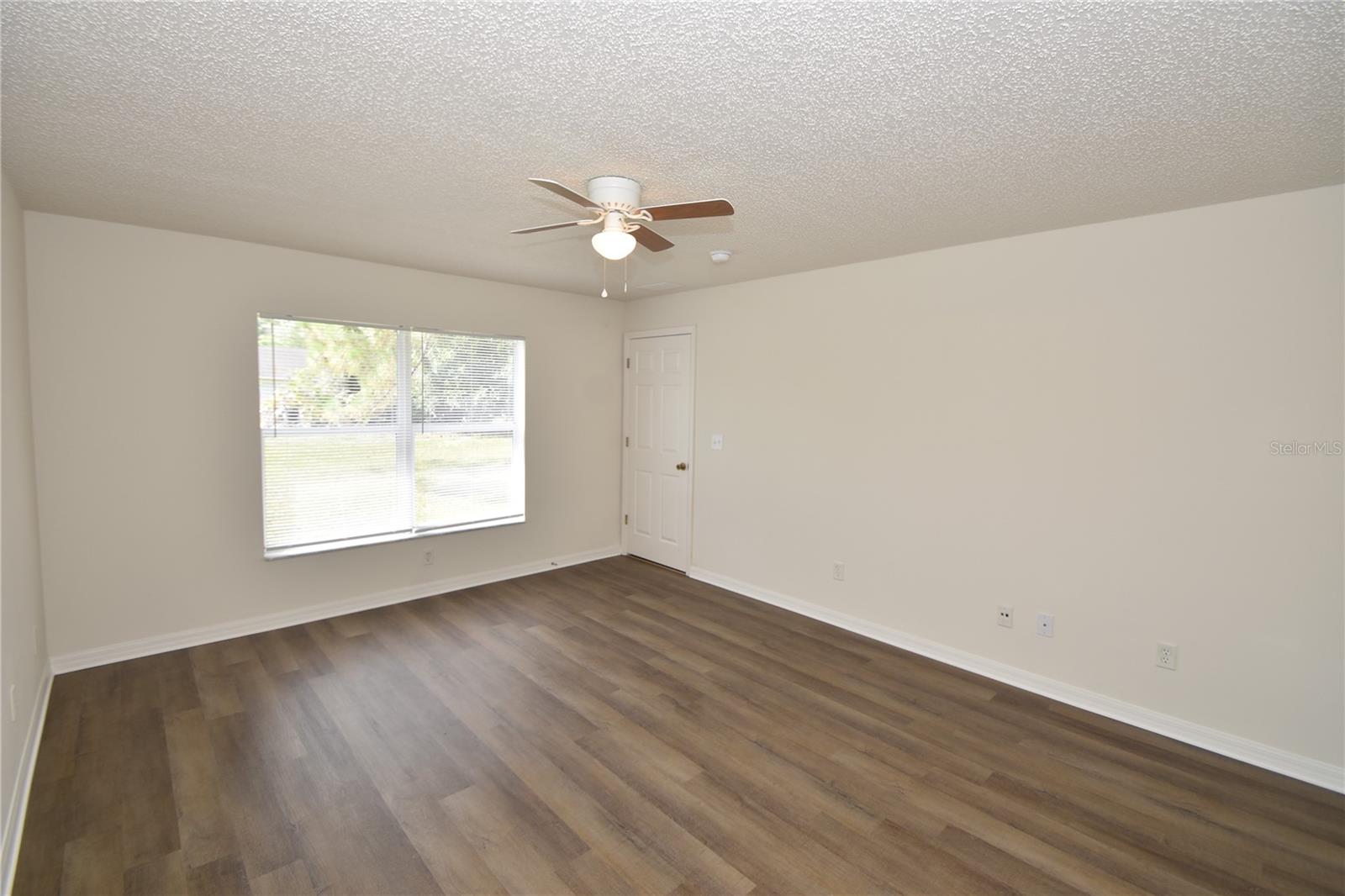 Image 16 of 30 For 33 Riverview Drive