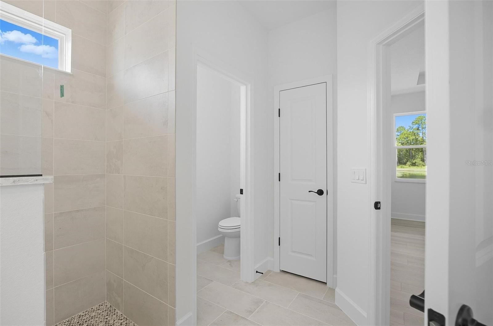 Image 42 of 60 For 3 Lakeland Way