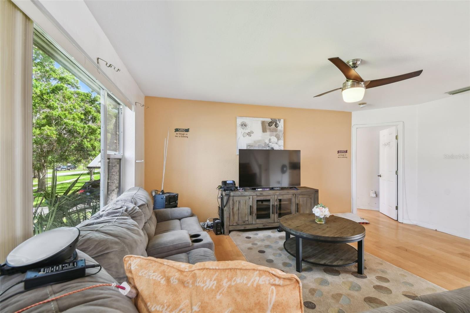 Image 34 of 46 For 317 Shore Drive E