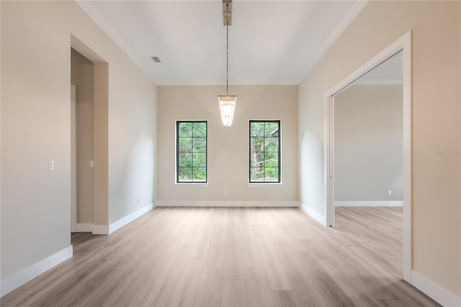 Image 45 of 65 For 186 Island Estates Parkway