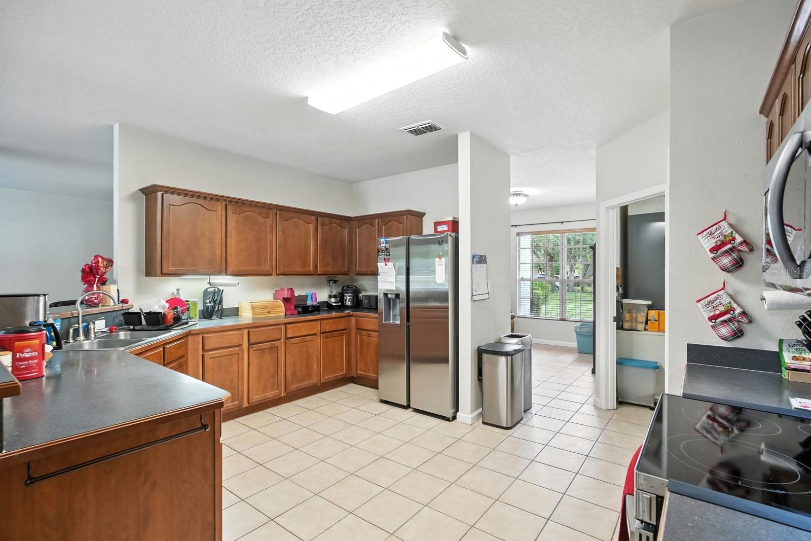 Image 16 of 41 For 2425 Village Lane