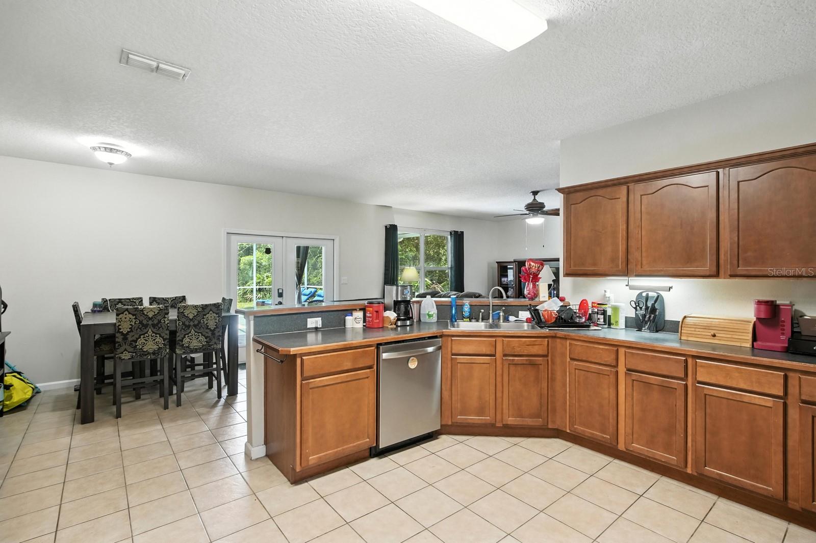 Image 17 of 41 For 2425 Village Lane