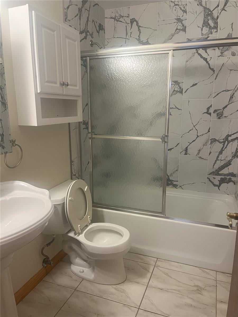 Image 13 of 22 For 10 Village Drive