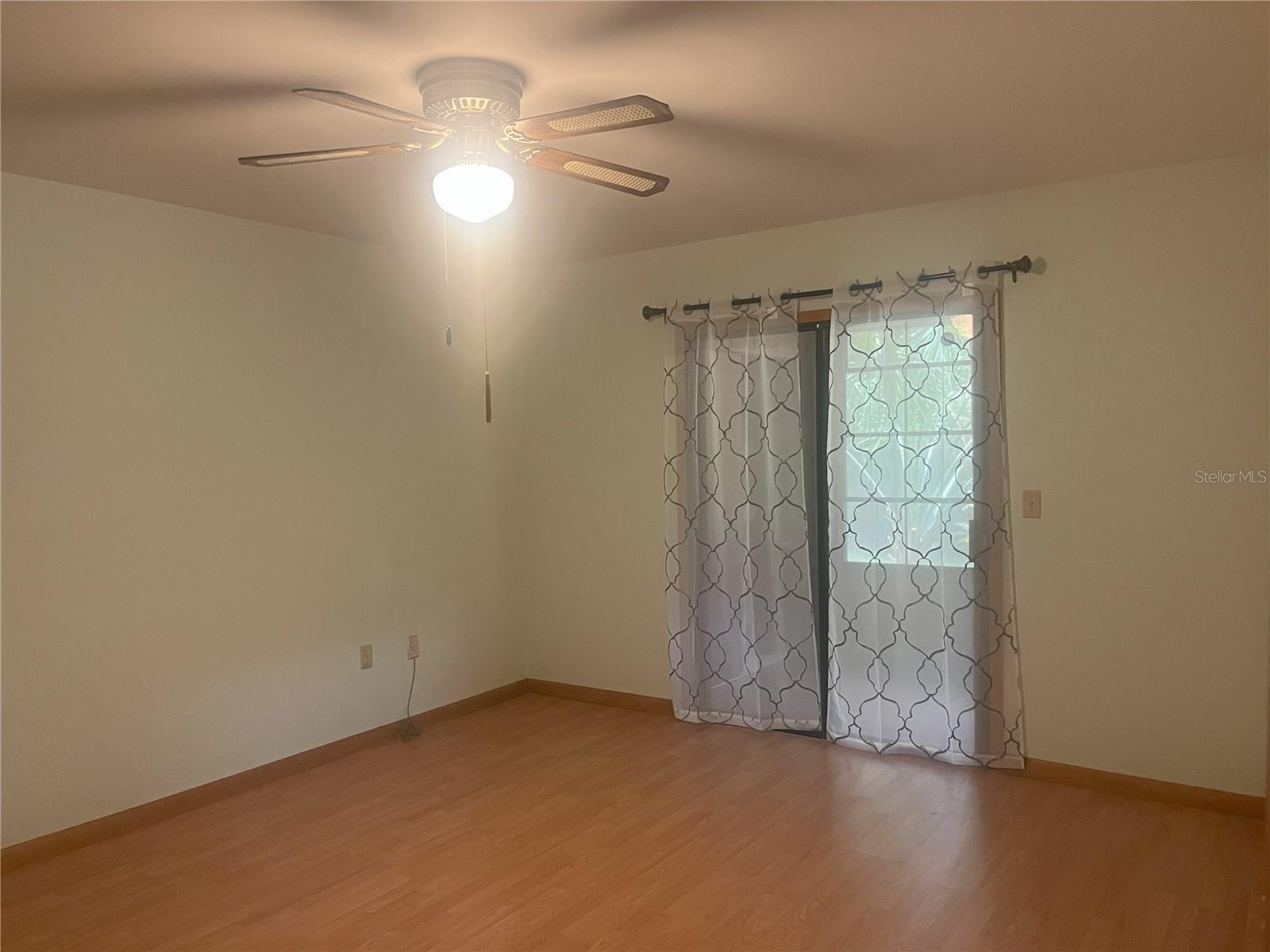 Image 9 of 22 For 10 Village Drive