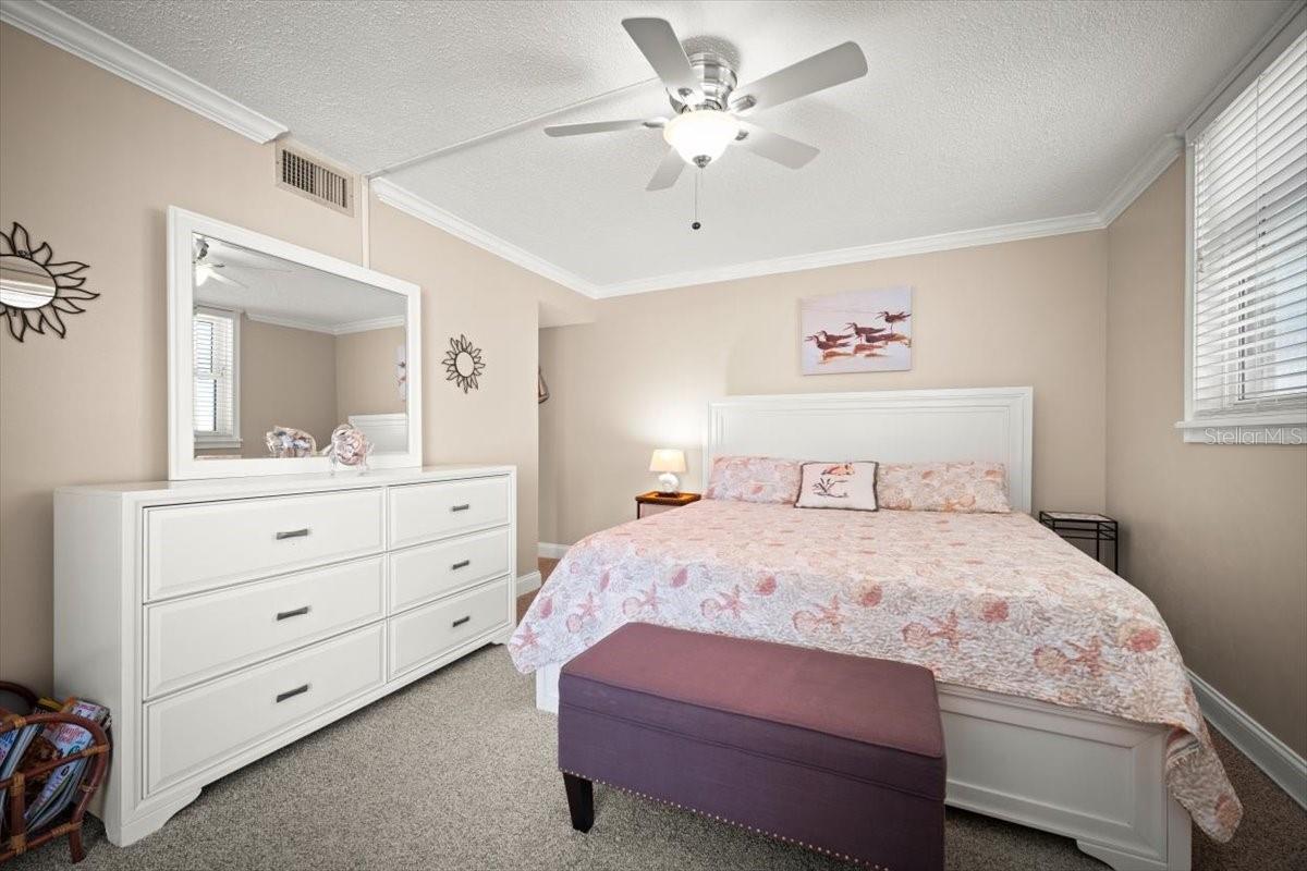 Image 10 of 37 For 4505 Atlantic Avenue 605
