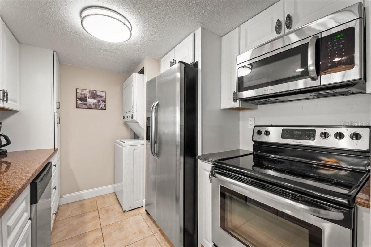 Image 16 of 37 For 4505 Atlantic Avenue 605