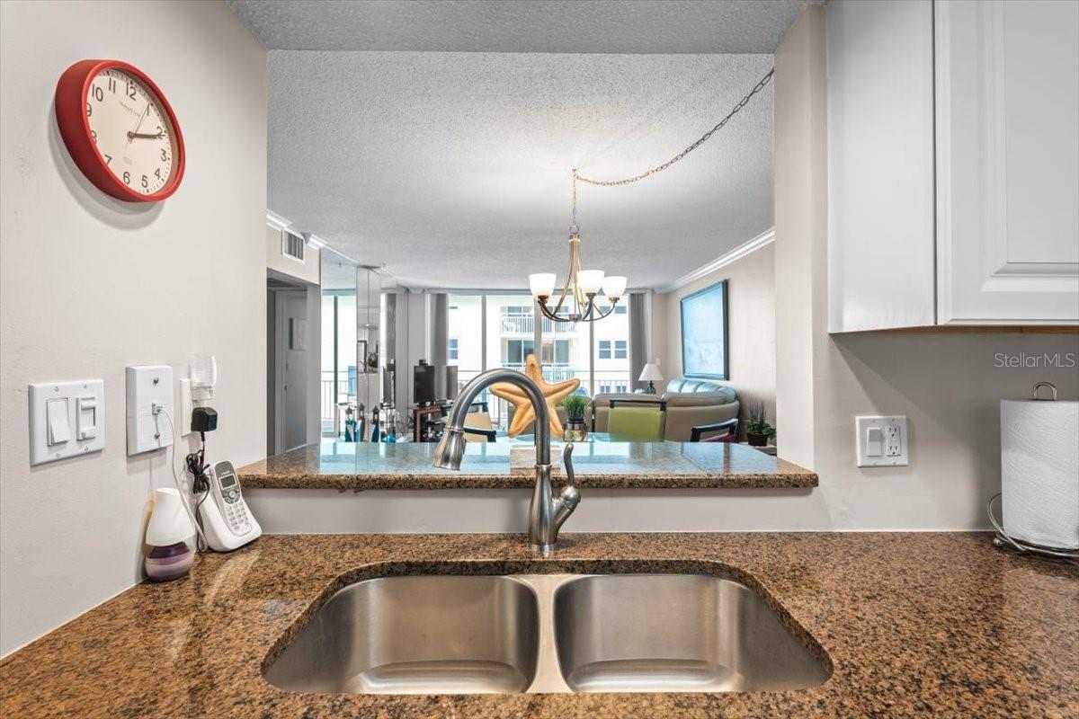 Image 17 of 37 For 4505 Atlantic Avenue 605