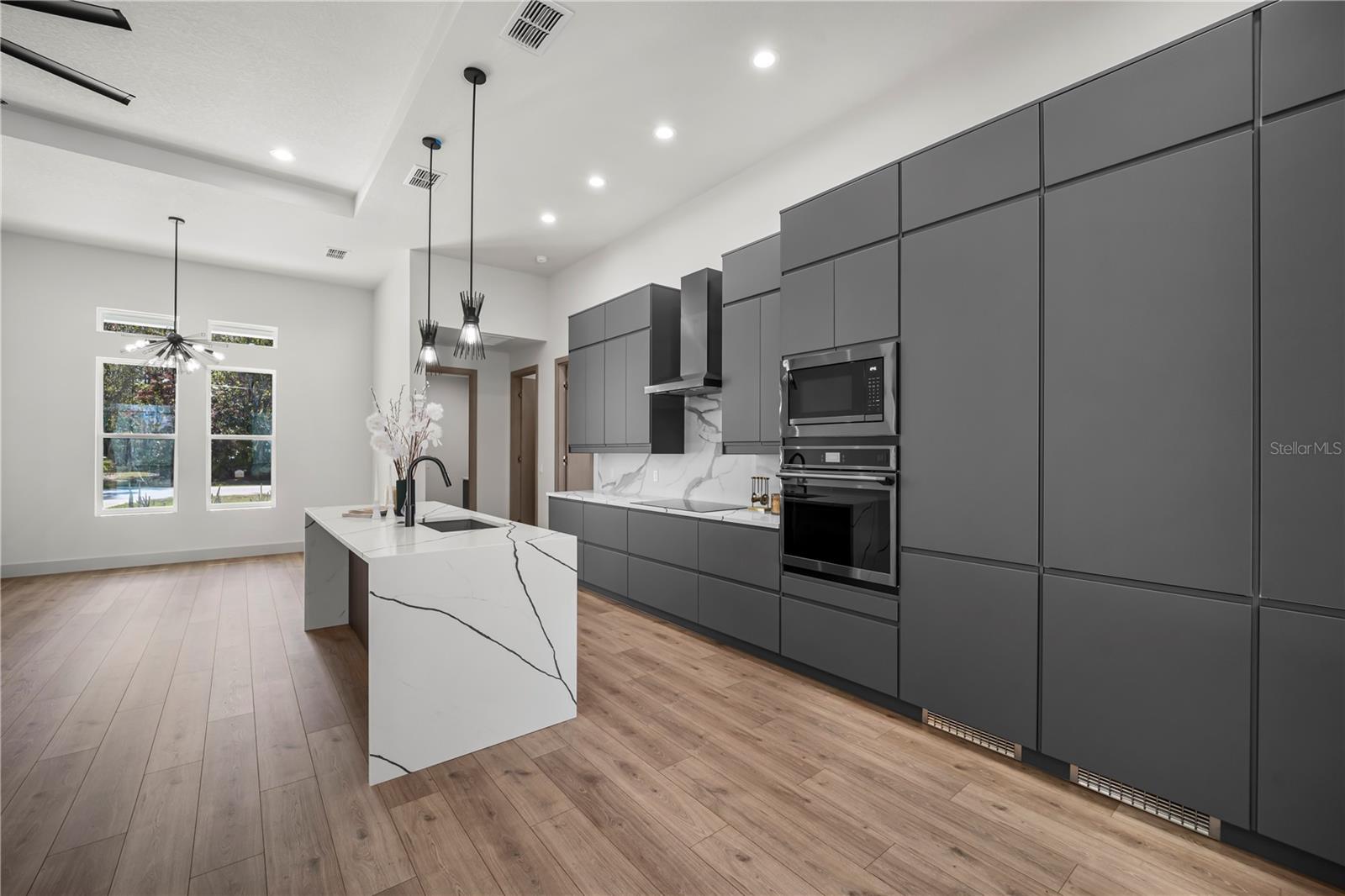 Image 18 of 71 For 179 Eric Drive