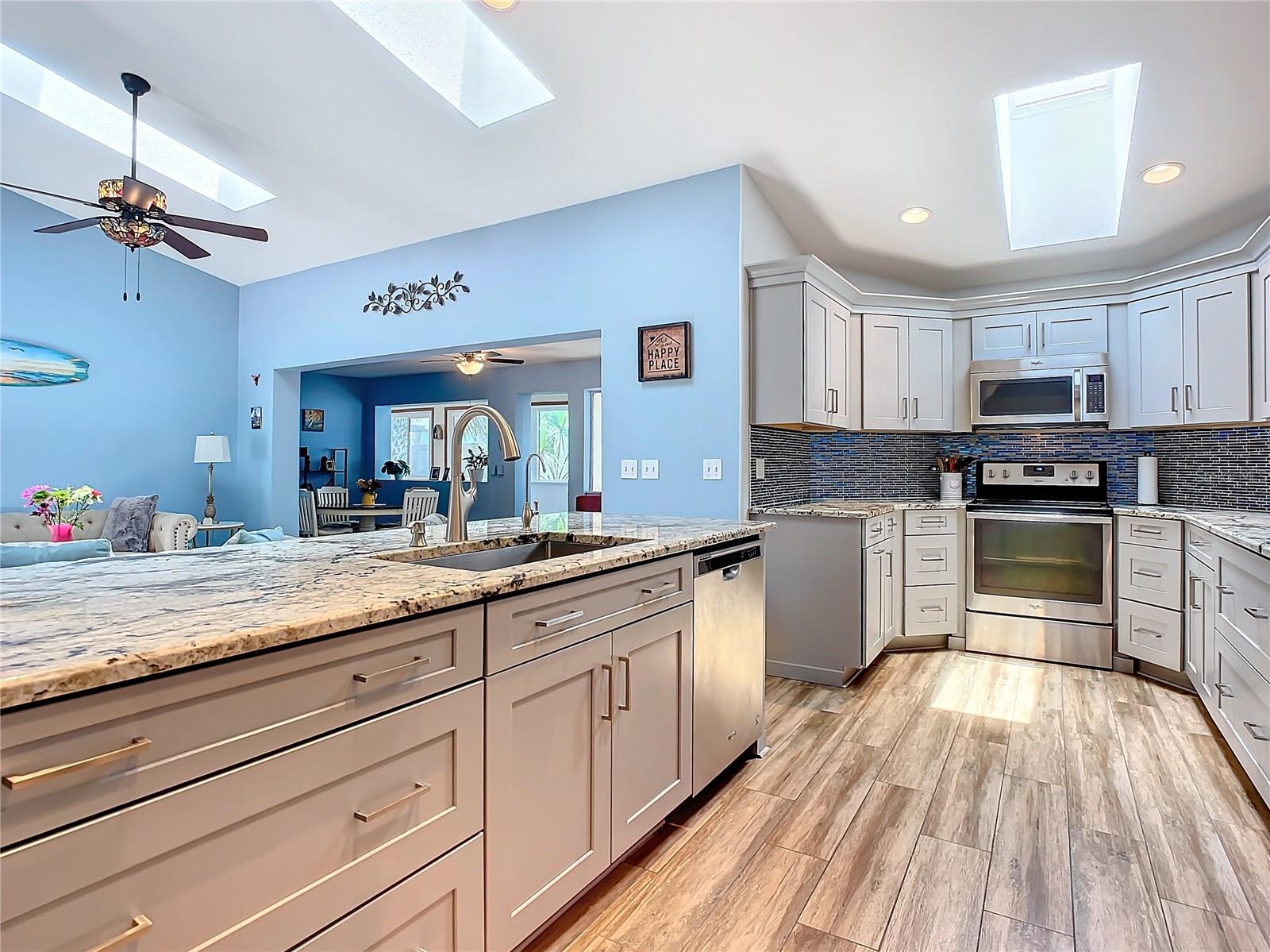 Image 18 of 56 For 325 8th Street