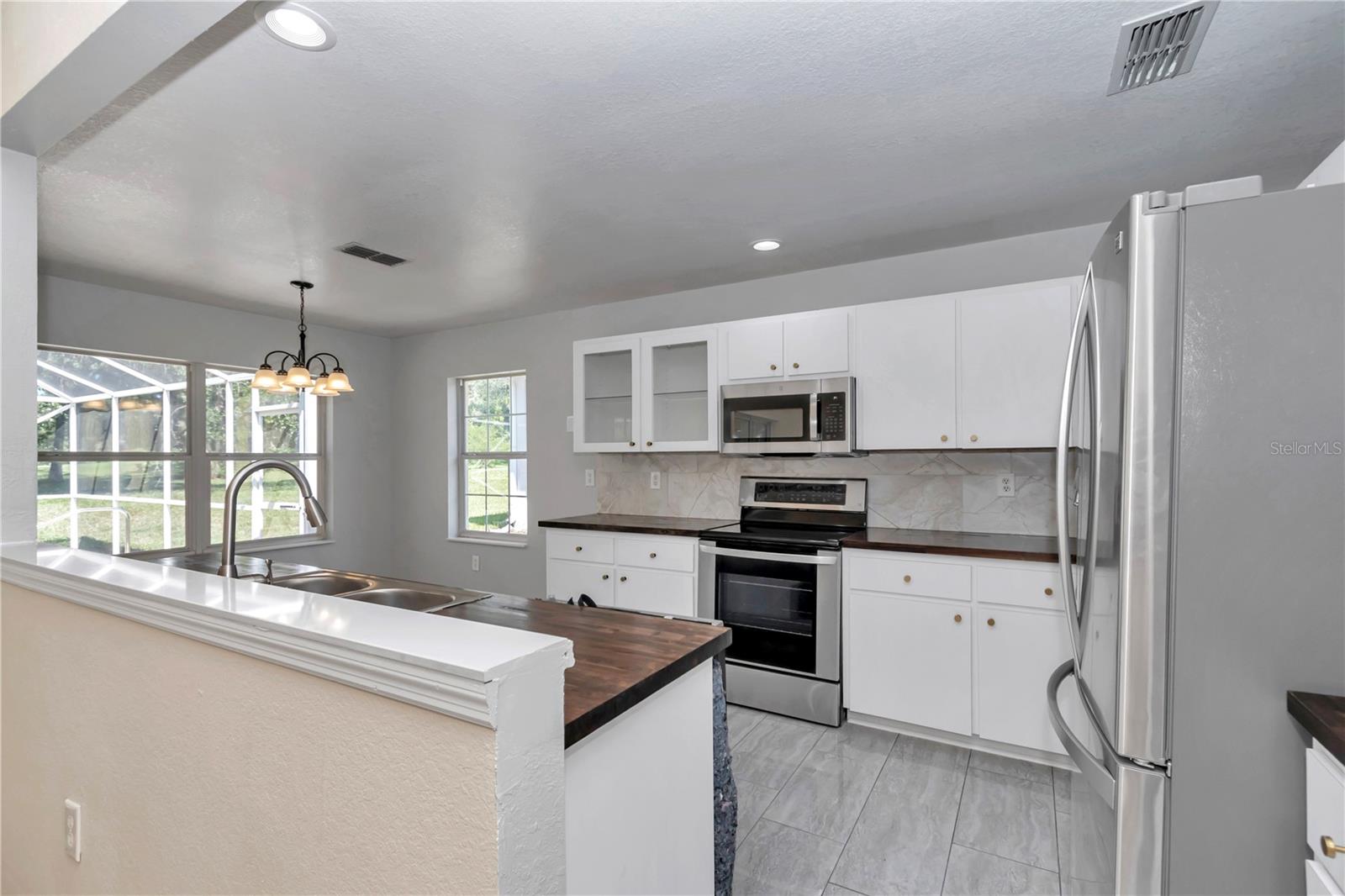 Image 7 of 27 For 11745 72nd Circle