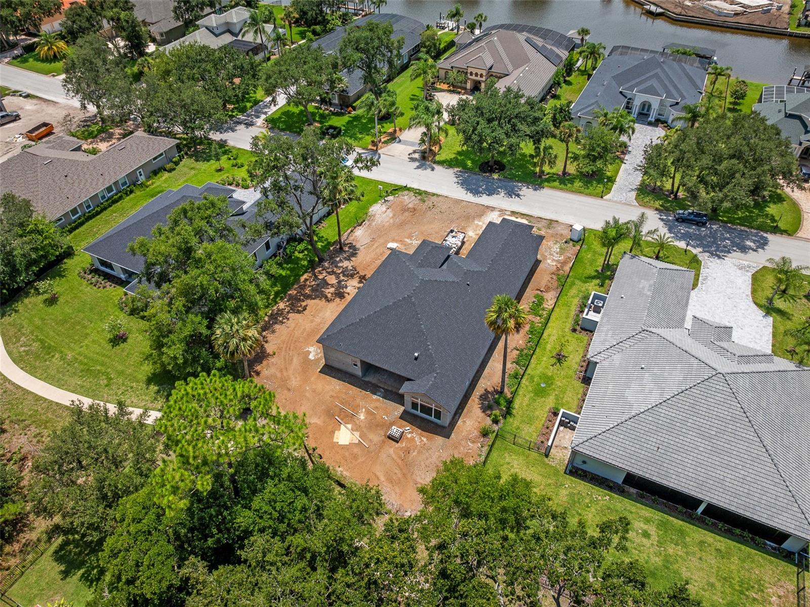 Image 11 of 44 For 19 Old Oak Drive N