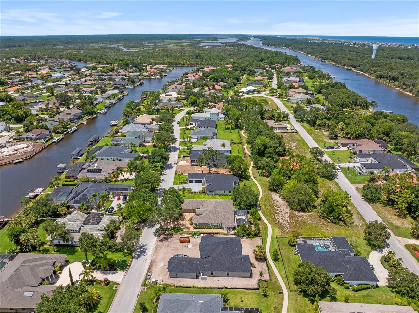 Image 20 of 44 For 19 Old Oak Drive N