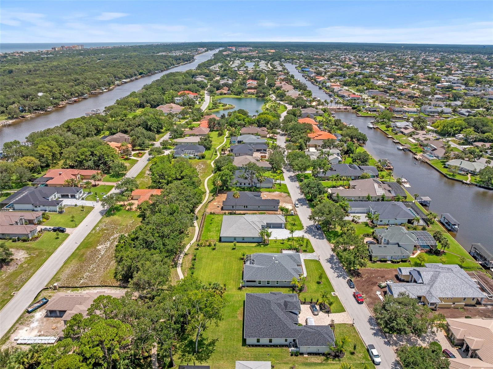 Image 28 of 44 For 19 Old Oak Drive N