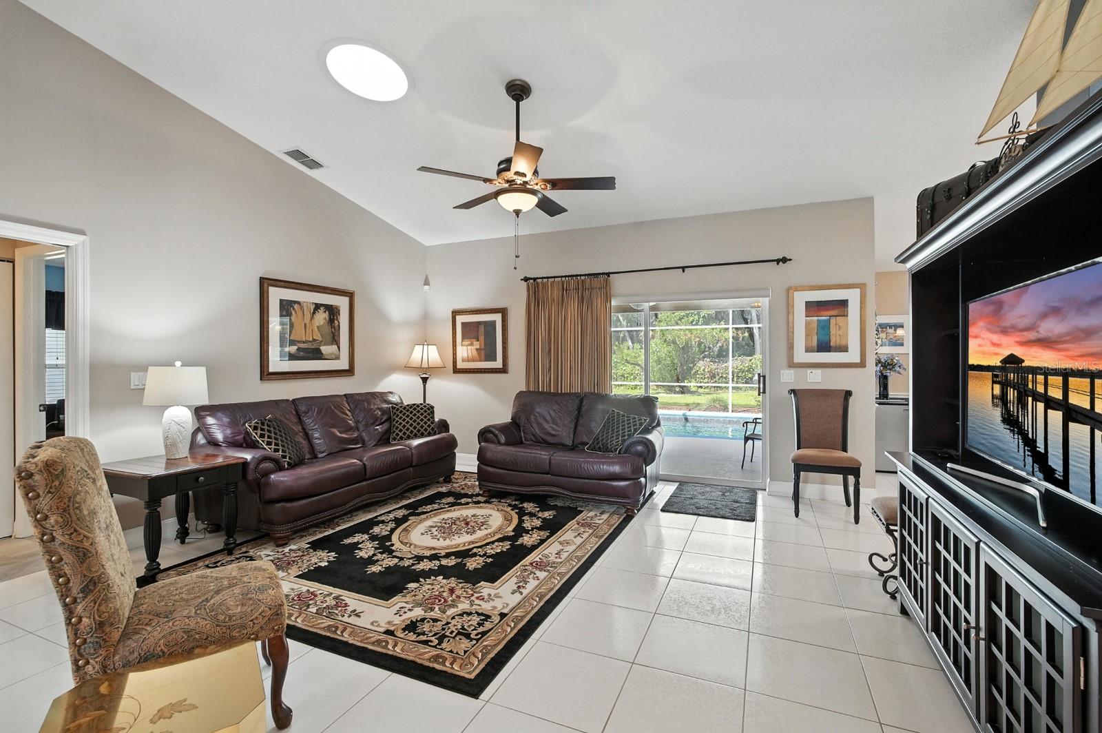 Image 15 of 42 For 126 Old Sunbeam Drive