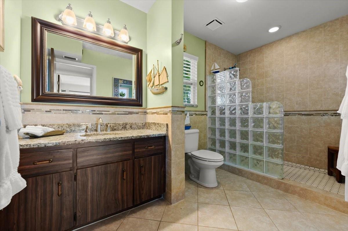 Image 31 of 56 For 2306 John Anderson Drive
