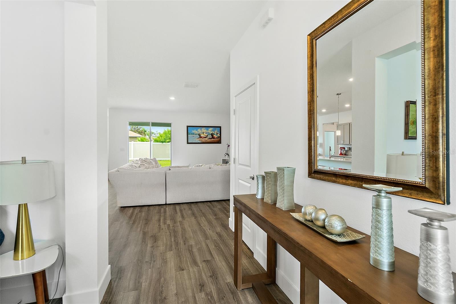 Image 10 of 44 For 62 Riverina Drive