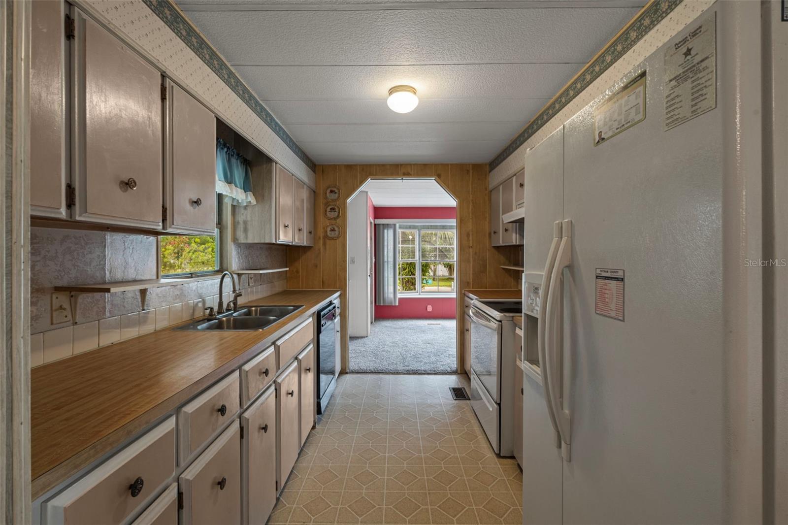 Image 18 of 58 For 123 Peninsular Drive