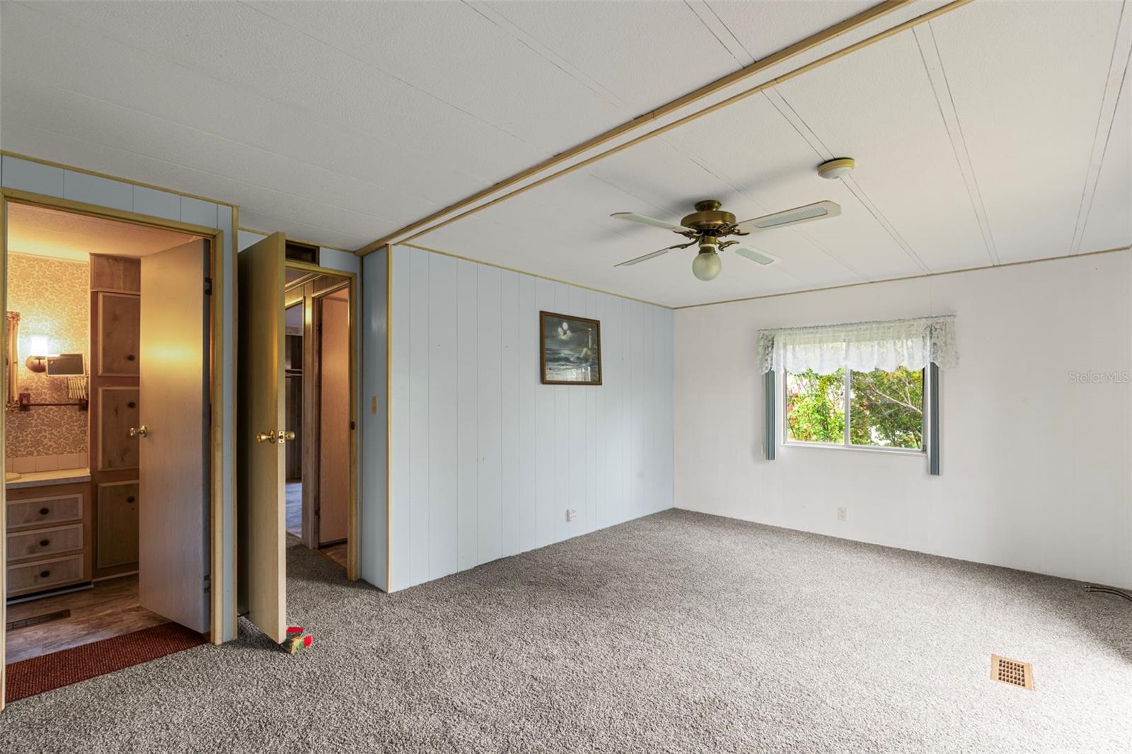 Image 27 of 58 For 123 Peninsular Drive