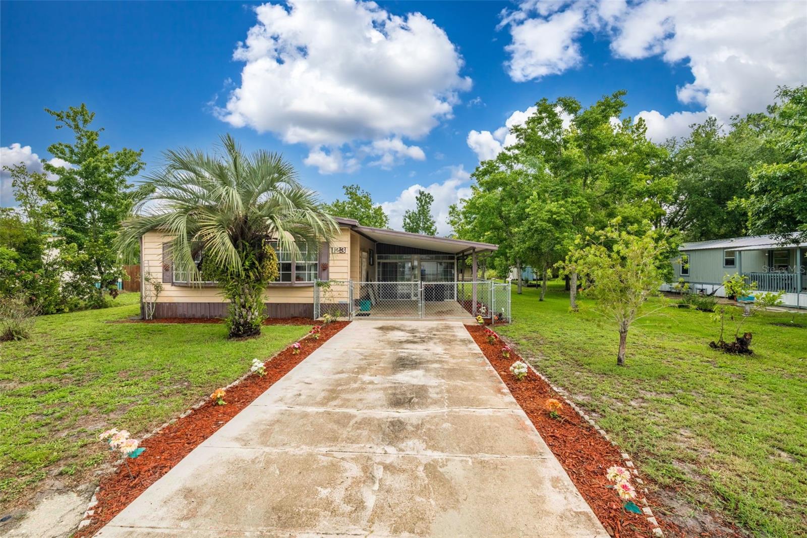 Image 4 of 58 For 123 Peninsular Drive