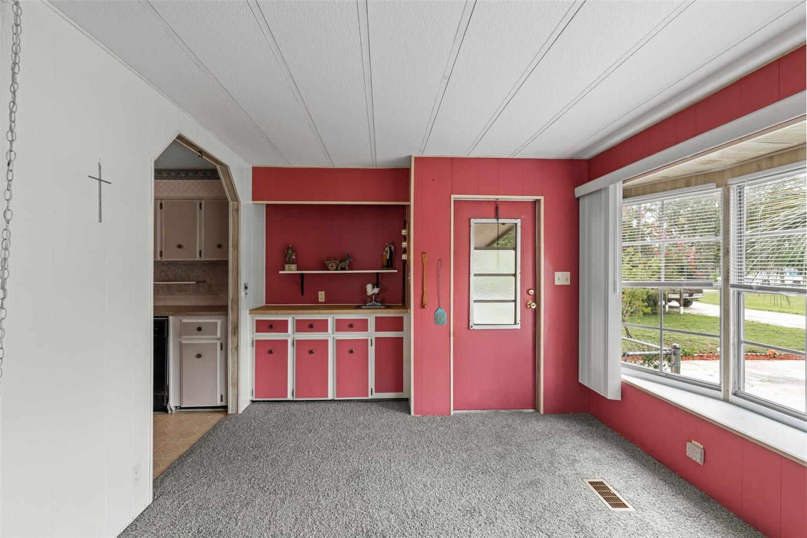 Image 9 of 58 For 123 Peninsular Drive