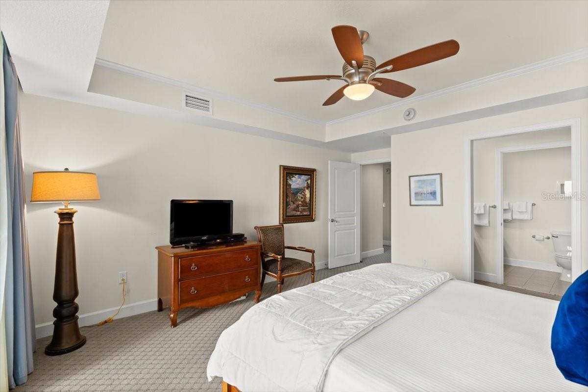 Image 29 of 60 For 200 Ocean Crest Drive 813