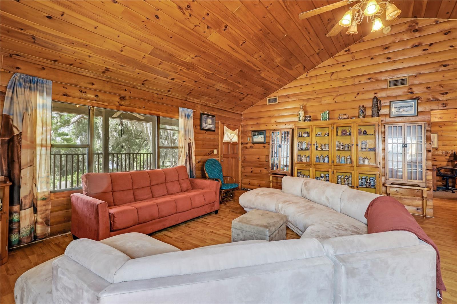 Image 11 of 42 For 113 Bent Oak Drive