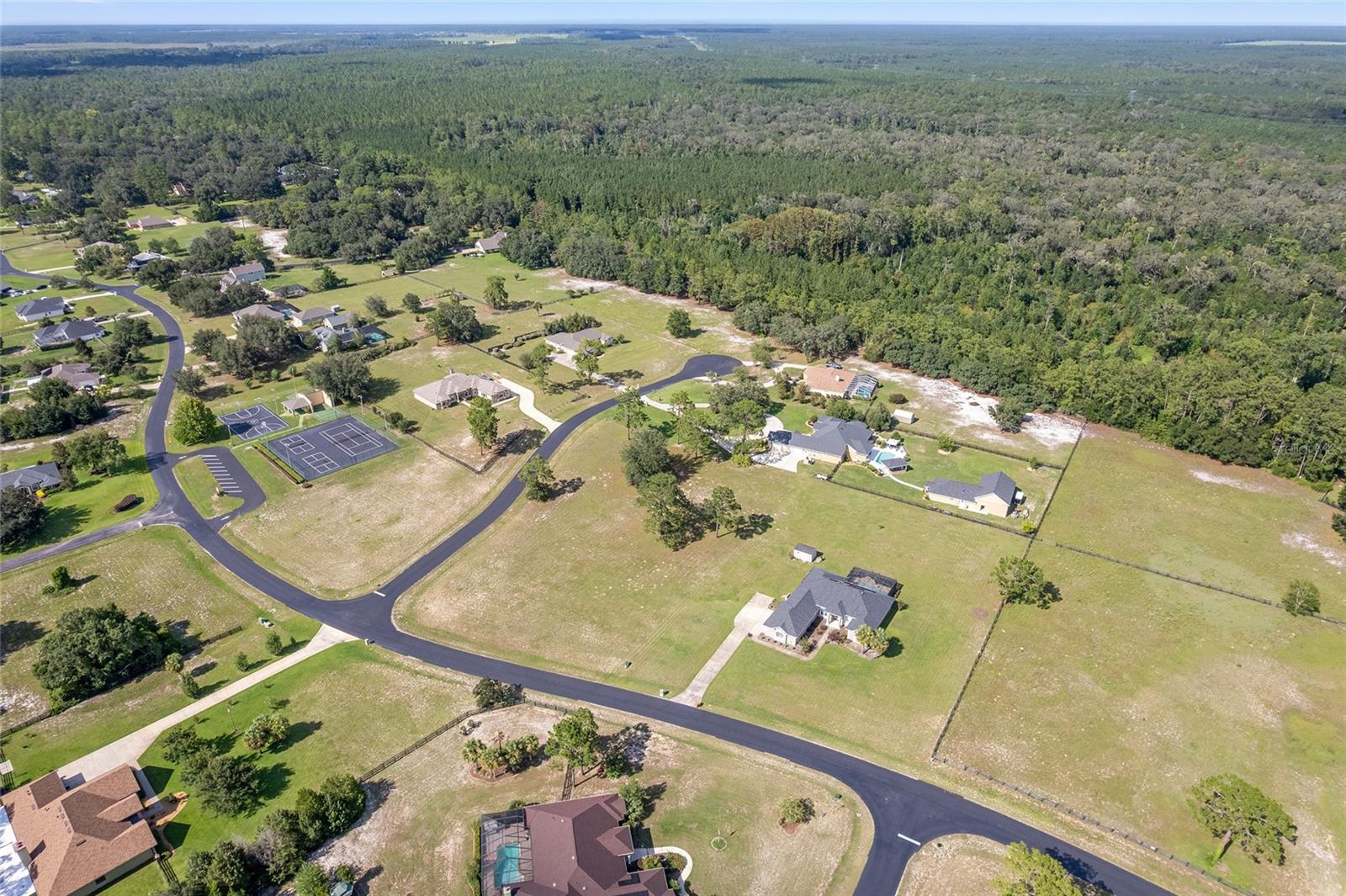 Image 13 of 27 For  Ne 66th St  