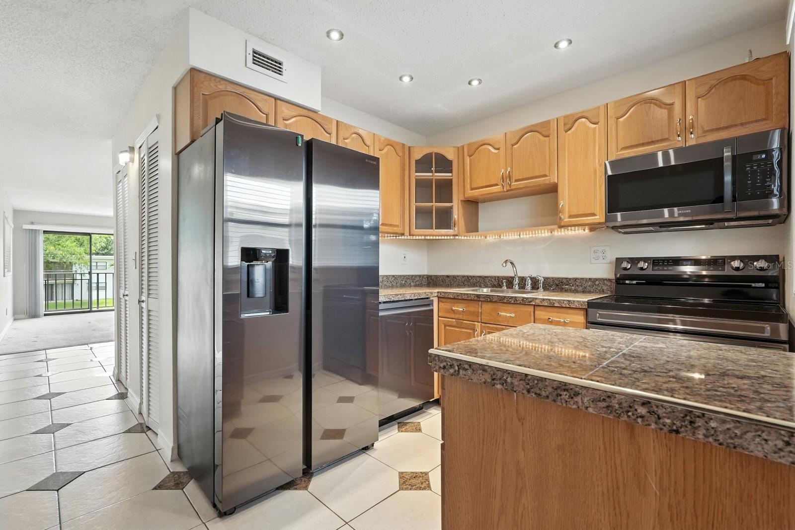 Image 4 of 26 For 1500 Virginia Avenue 201