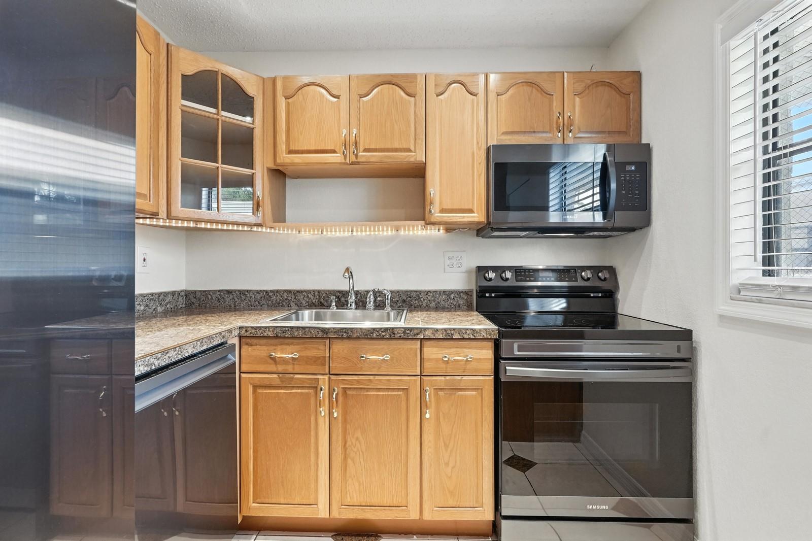 Image 5 of 26 For 1500 Virginia Avenue 201
