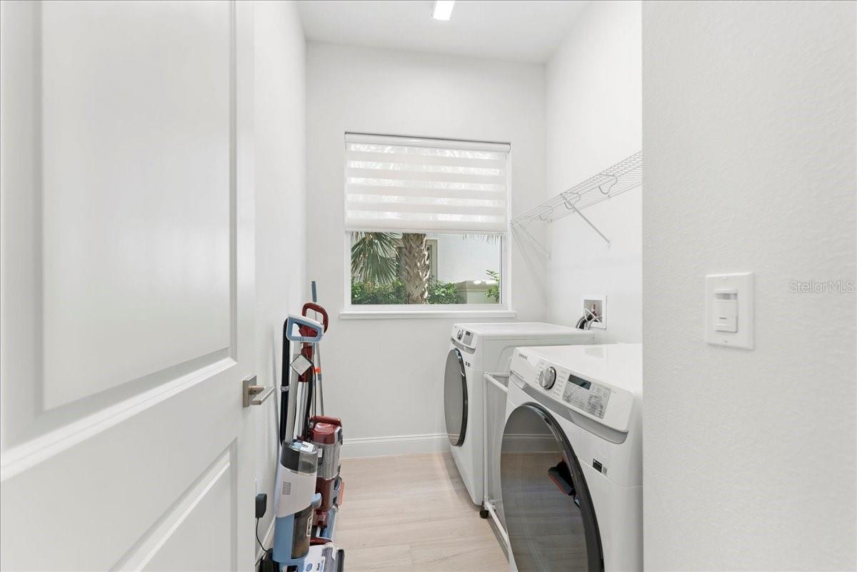 Image 10 of 62 For 23 Ocean Ridge Boulevard N