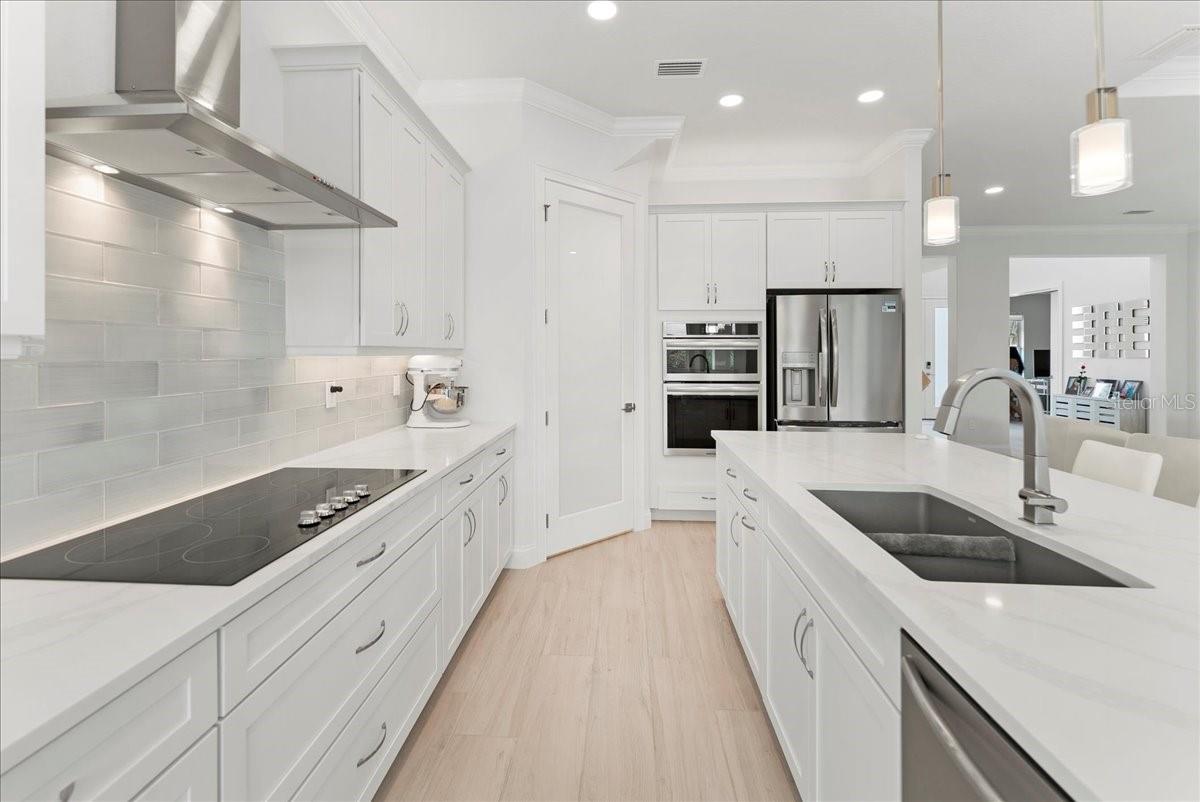 Image 16 of 62 For 23 Ocean Ridge Boulevard N