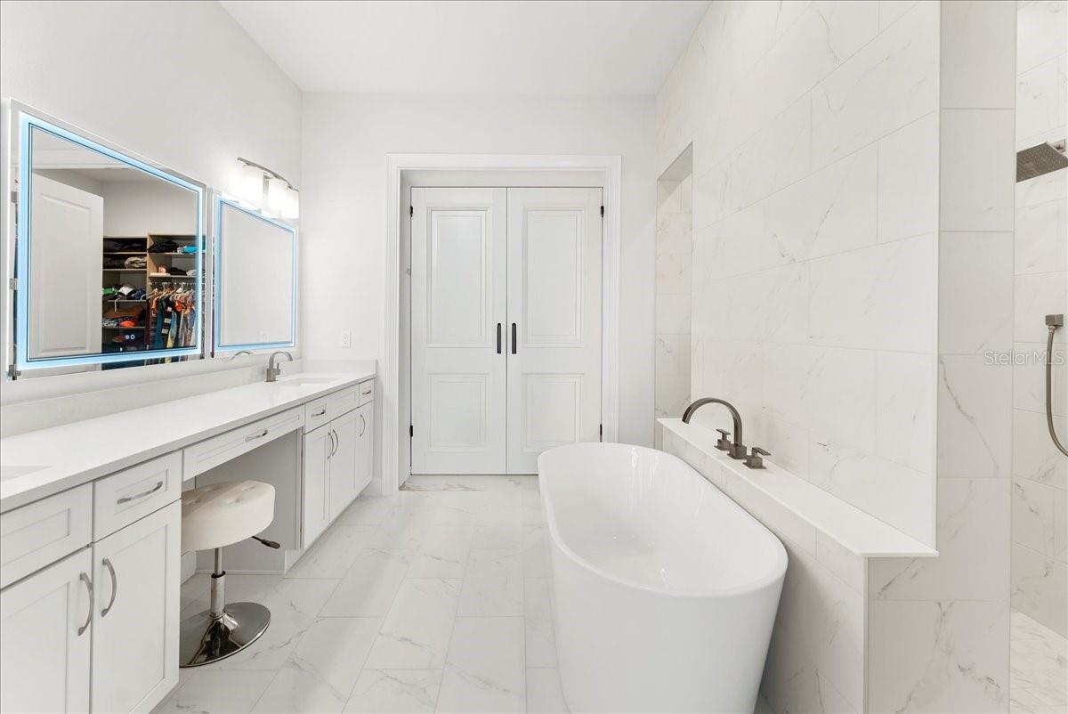 Image 21 of 62 For 23 Ocean Ridge Boulevard N