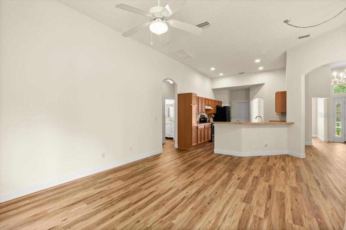 Image 11 of 48 For 1707 Southern Belle Lane