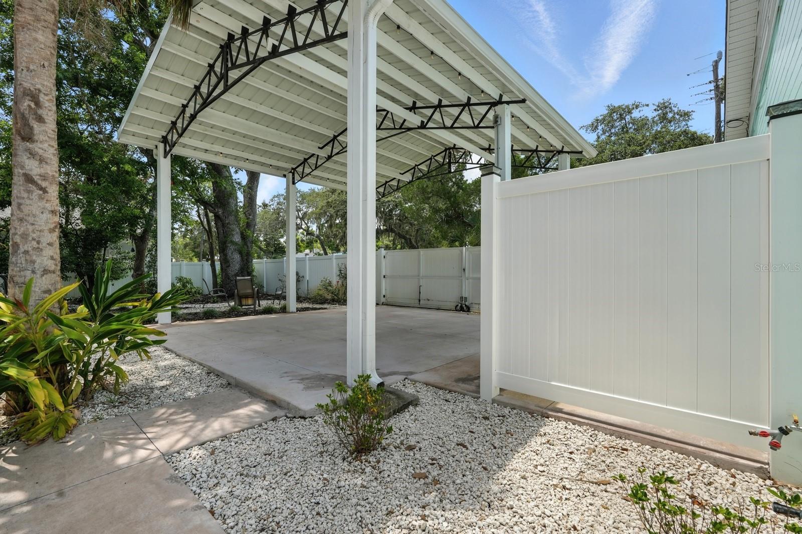 Image 41 of 56 For 1146 Riverside Drive