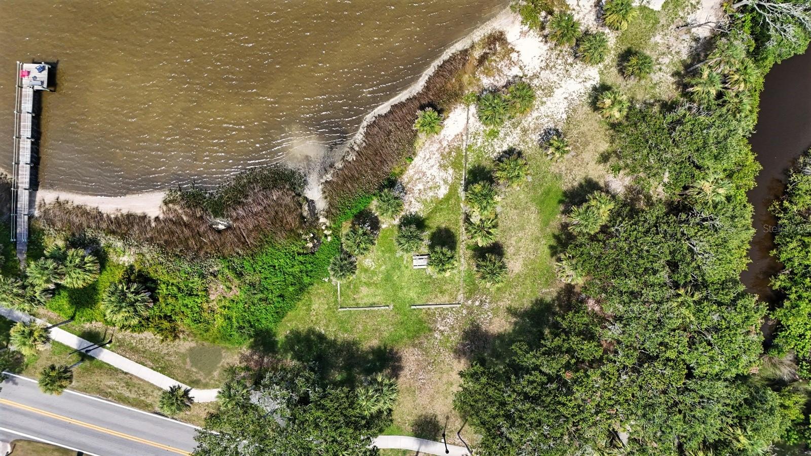 Image 5 of 39 For 1146 Riverside Drive