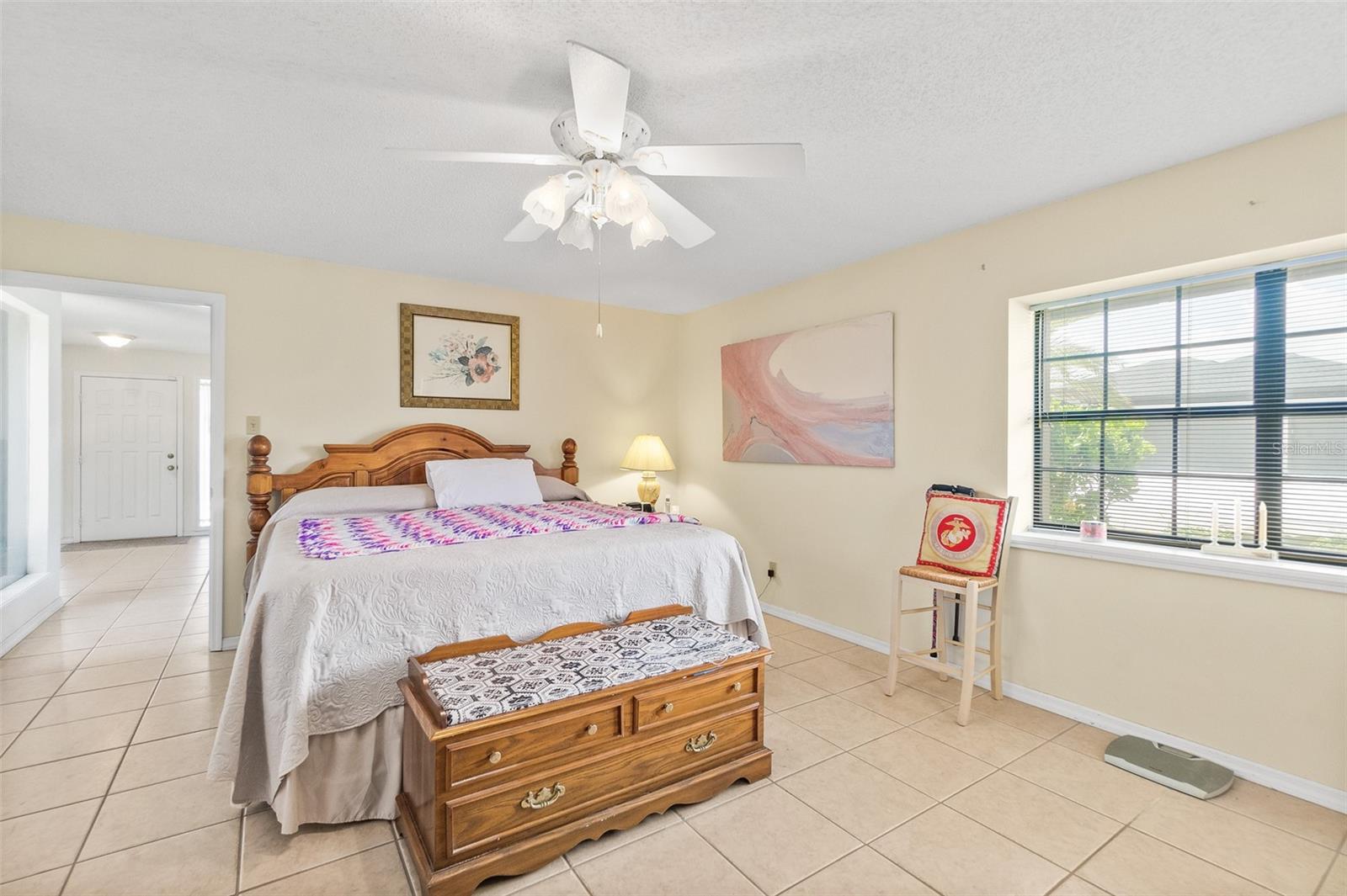 Image 19 of 50 For 6 Claridge Court N