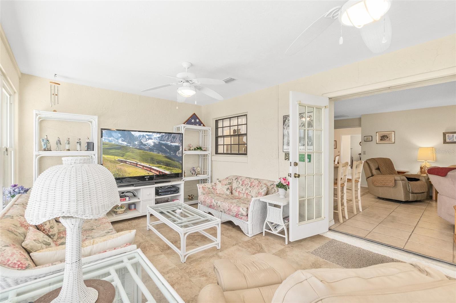 Image 39 of 50 For 6 Claridge Court N