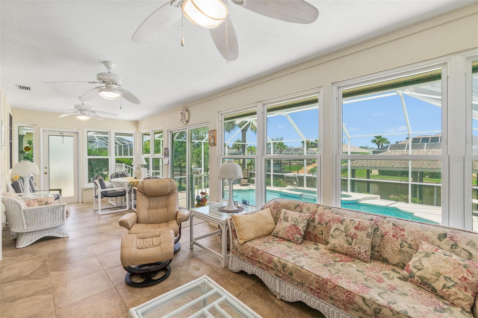 Image 40 of 50 For 6 Claridge Court N