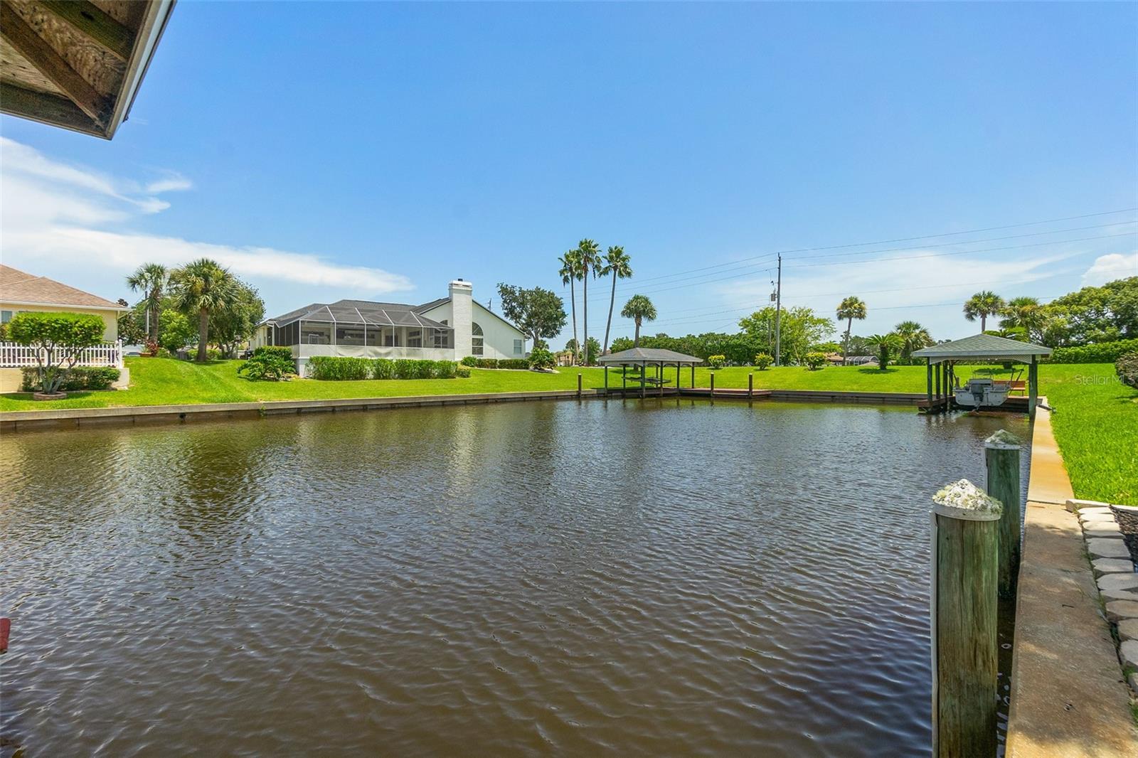 Image 46 of 50 For 6 Claridge Court N