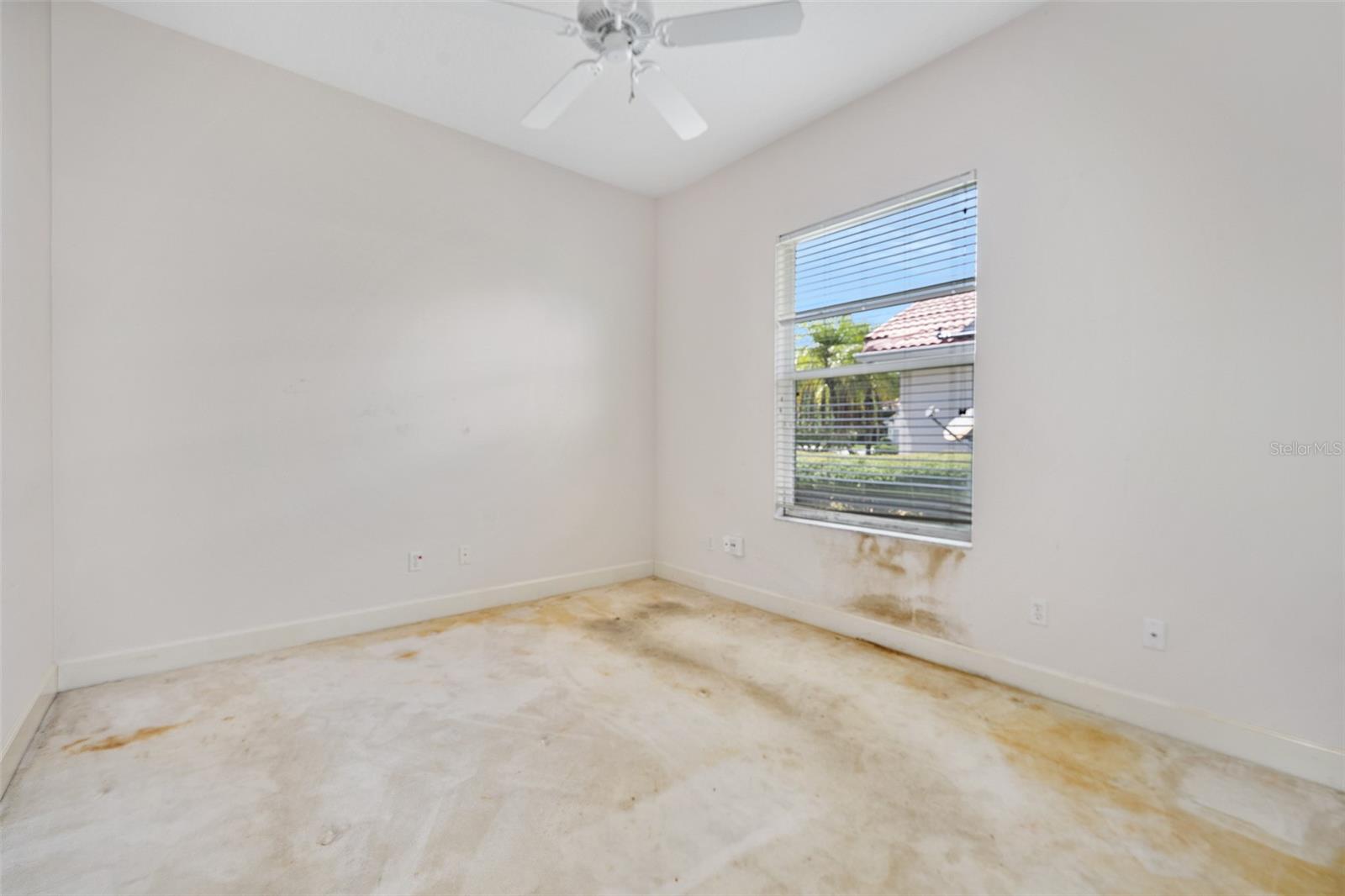 Image 36 of 53 For 718 Dolphin Head Lane