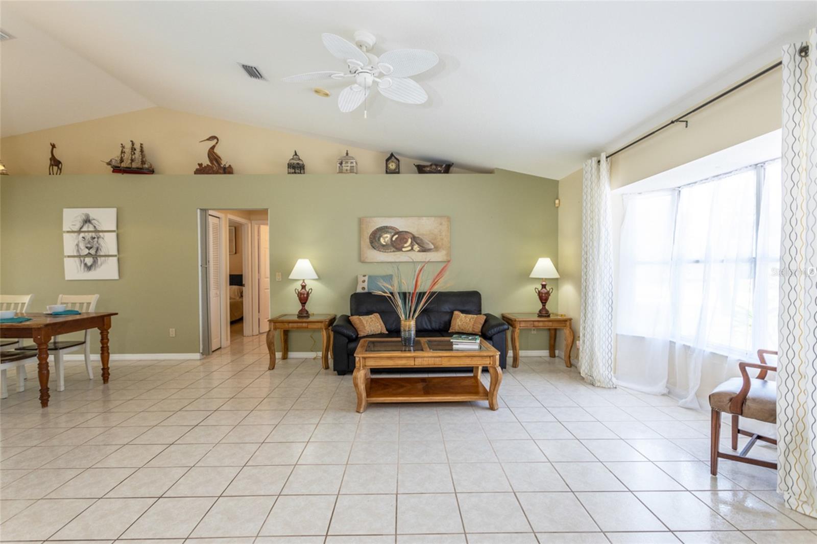 Image 10 of 49 For 28 Bayside Drive