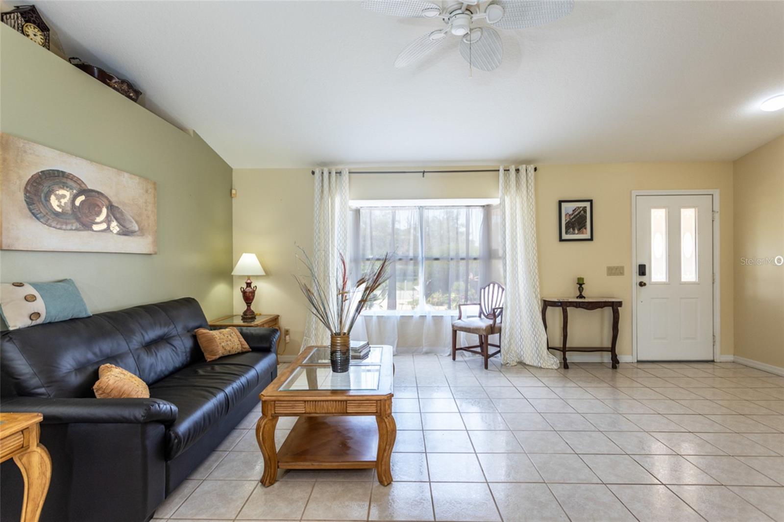 Image 11 of 49 For 28 Bayside Drive